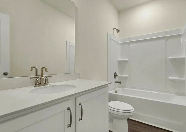 Building Photo - Four bedroom two bath home in Trieste at B...