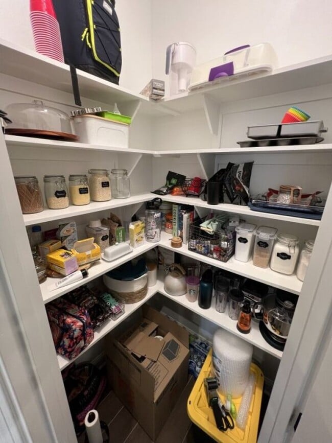 Building Photo - Partially Furnished Home on Sterling Oaks Dr. with Premium Features