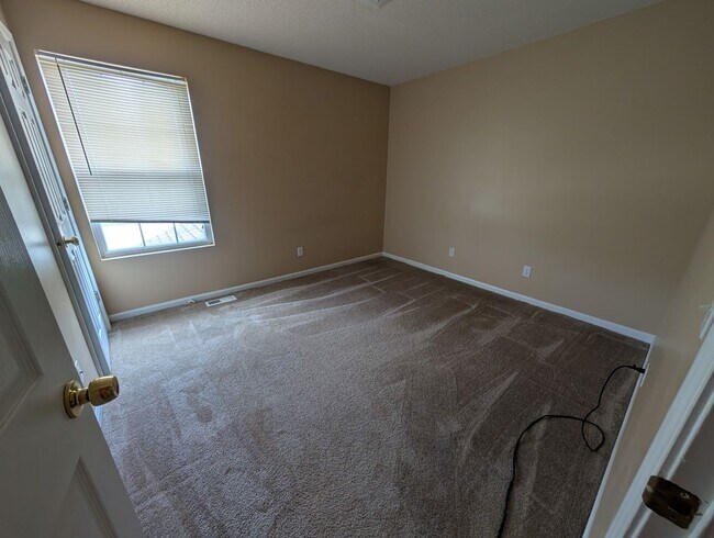 Building Photo - 5005-5007 Geyser Blvd