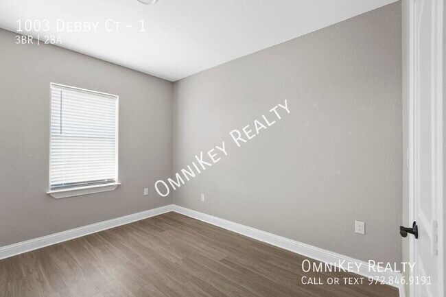 Building Photo - 1003 Debby Ct