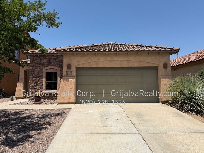 Building Photo - 880 West Calle Valenciana