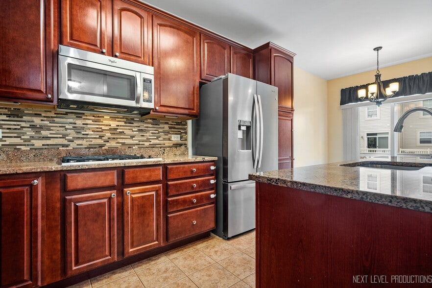 Building Photo - 5426 Cloverdale Rd