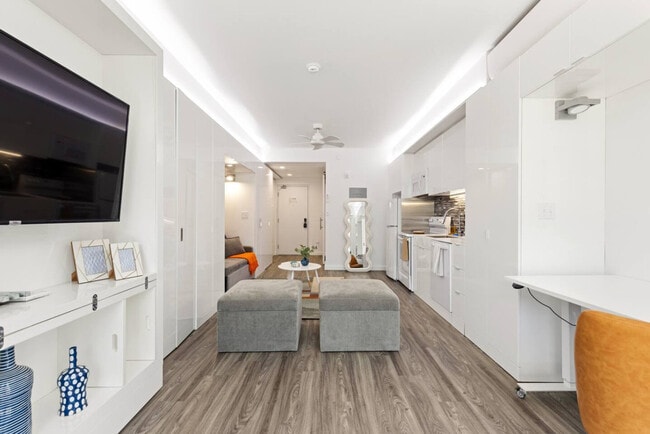 Building Photo - 12607 Larchmere Blvd