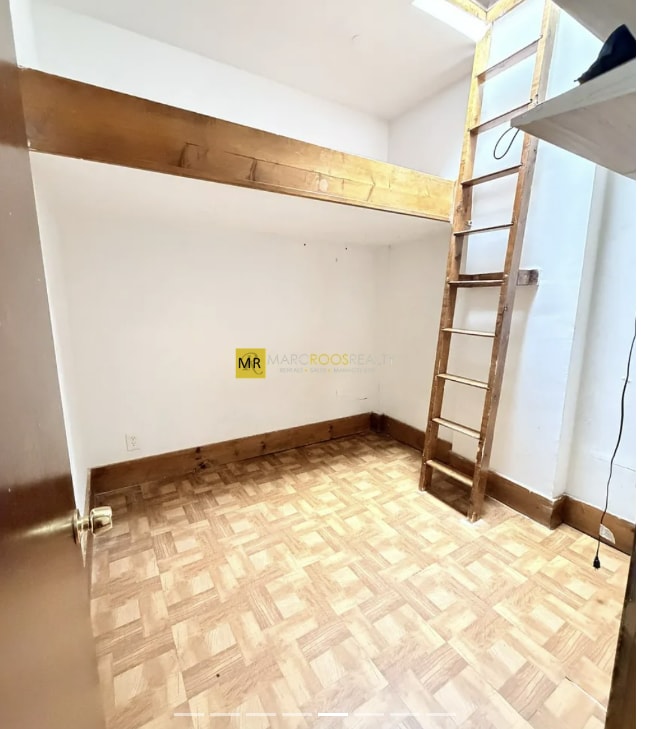 Building Photo - 17 Aberdeen St