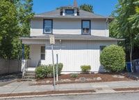 Building Photo - 3951 SE Holgate Blvd