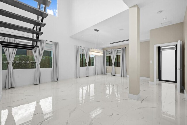 Building Photo - 17900 SW 149th Ave