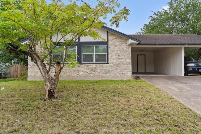 Building Photo - 701 Ramble Ln