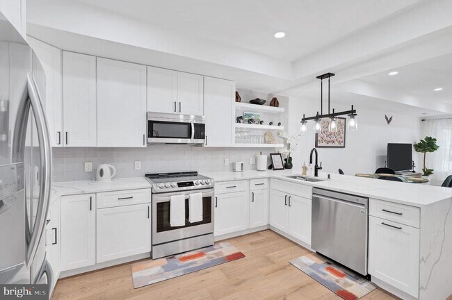 Primary Photo - 927 Kennedy St NW