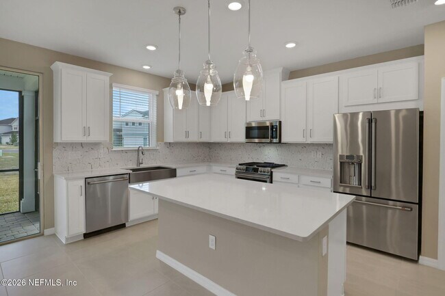 Building Photo - 365 Cherry Elm Dr