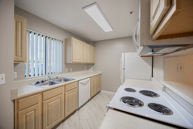 Building Photo - 1287 N Alma School Rd