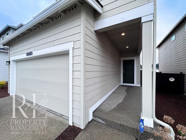 Building Photo - Light-Filled Newer Bremerton Home with Loft, Fenced Yard & 2-Car Garage
