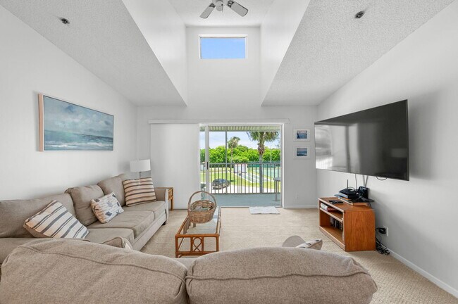 Building Photo - 4436 NE Ocean Blvd