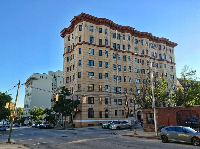 Building Photo - 1301 St Paul St