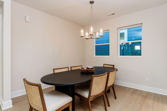 Building Photo - 339 Parkland Dr