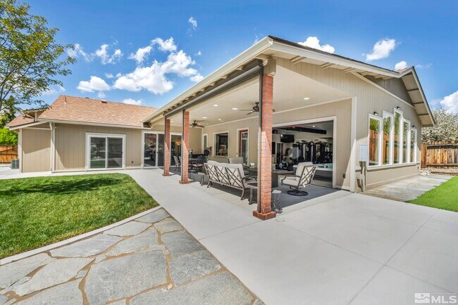 Building Photo - 6015 Stillmeadow Dr