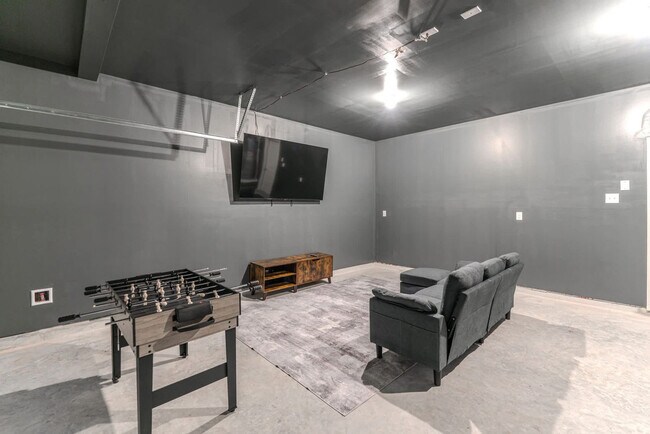 Building Photo - 10314 Woodwick St