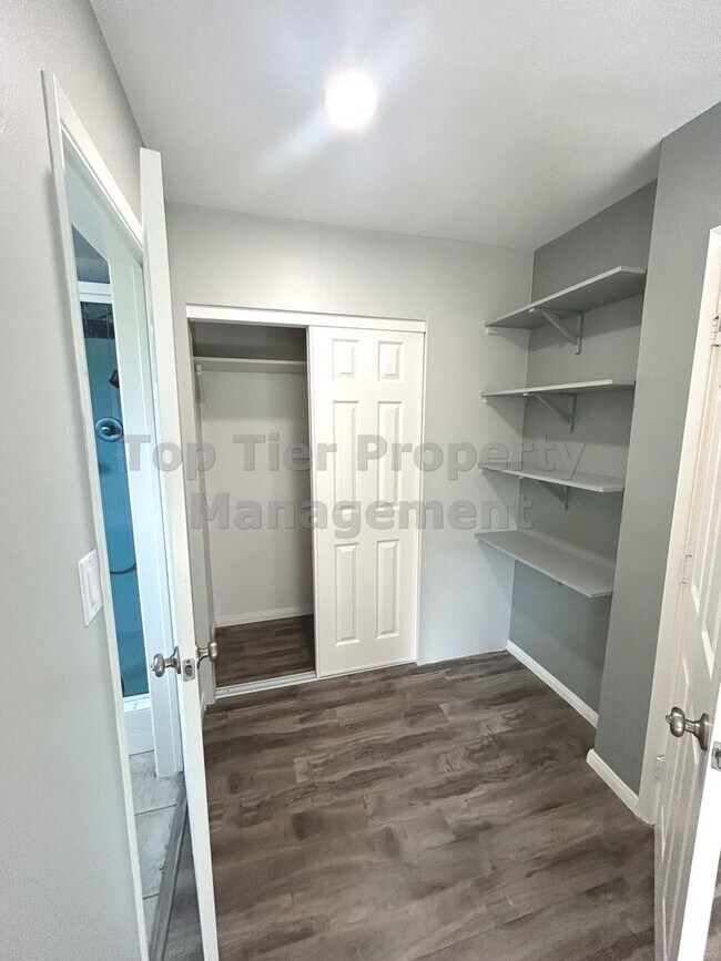 Building Photo - ***Oceanside Charmer 3 bed / 2 bath House ...