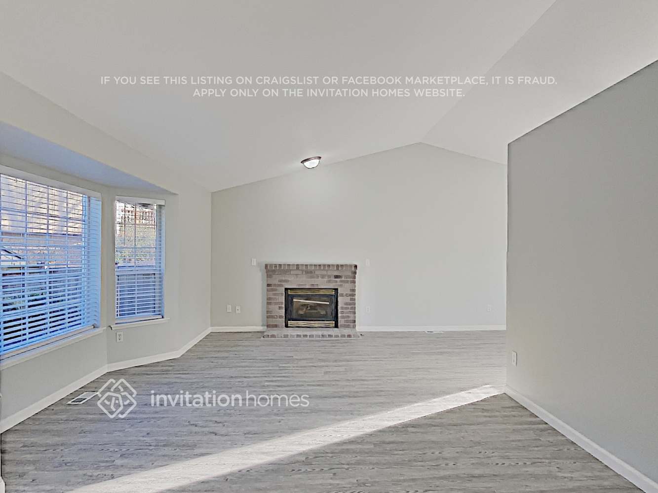 Building Photo - 17127 115th Ave E