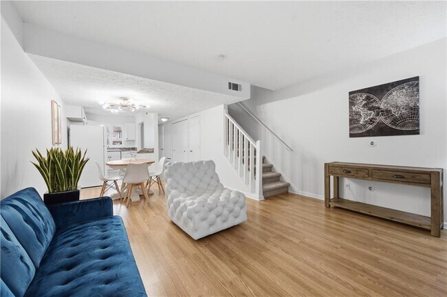 Building Photo - 1677 Wynndowne Trail