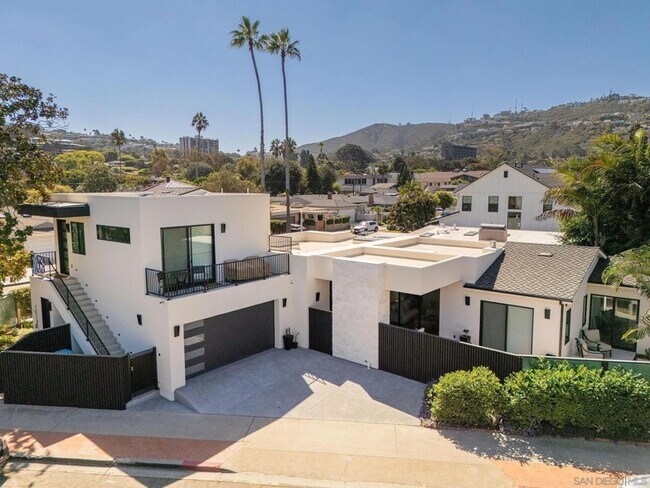 Building Photo - 8166 Paseo Del Ocaso