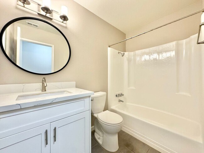 Building Photo - Beautiful 4Bd/2Ba located in Mira Mesa!