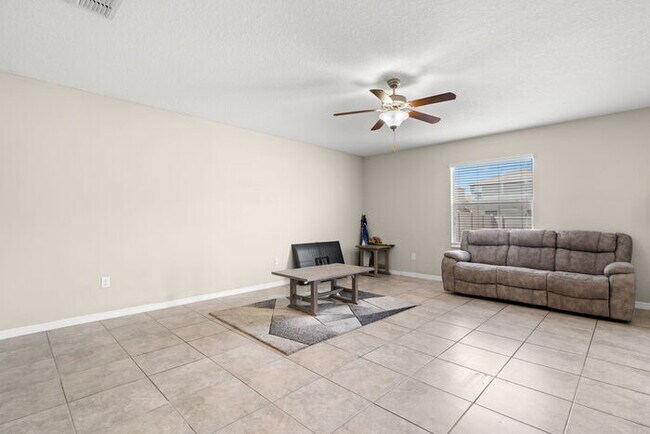 Building Photo - BEAUTIFUL Home For Rent in Cypress Creek!