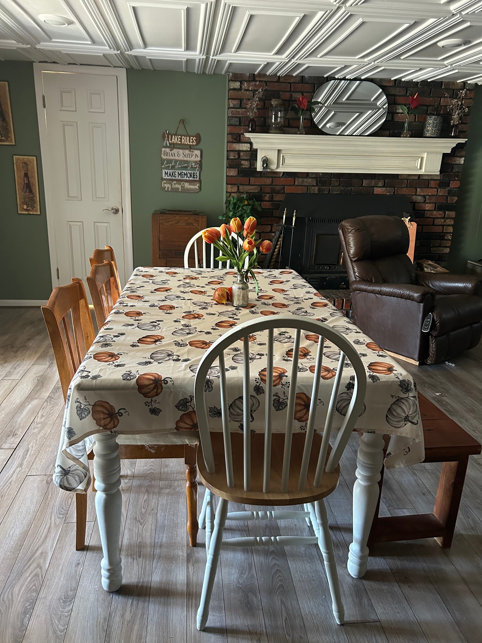 Kitchen Table - 122 Tucker Dr