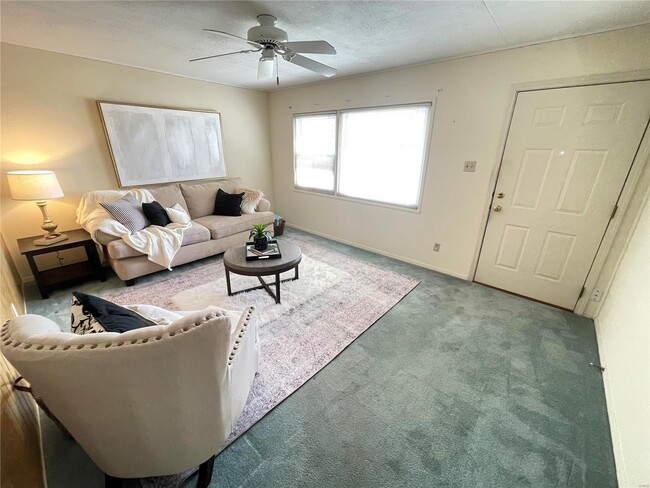 Building Photo - 3907 Memorial Dr