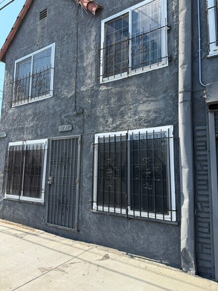 Building Photo - 1019 W Century Blvd