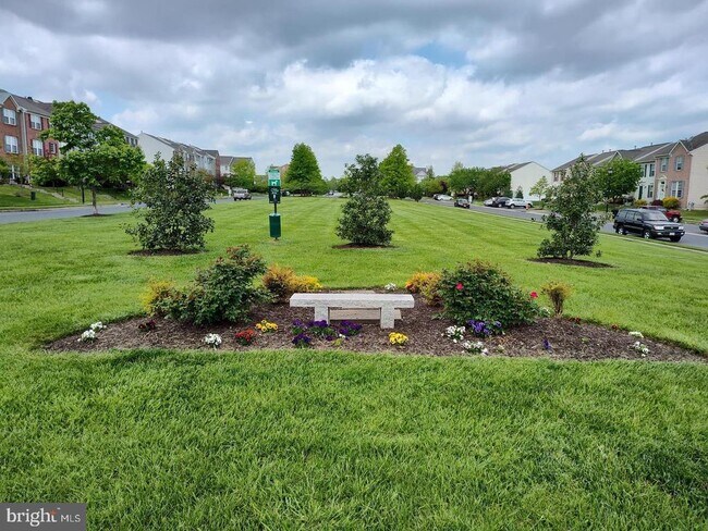 Building Photo - 5032 Finsbury Rd