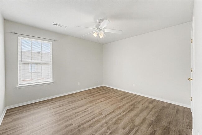 Building Photo - 3102 SW Deerfield Blvd