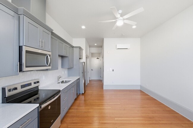 Building Photo - WINTER SPECIAL - NEWLY RENOVATED DOWNTOWN SALEM STUDIO