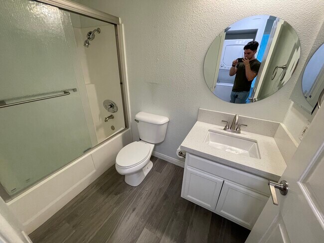 Building Photo - 1810 S El Camino Real