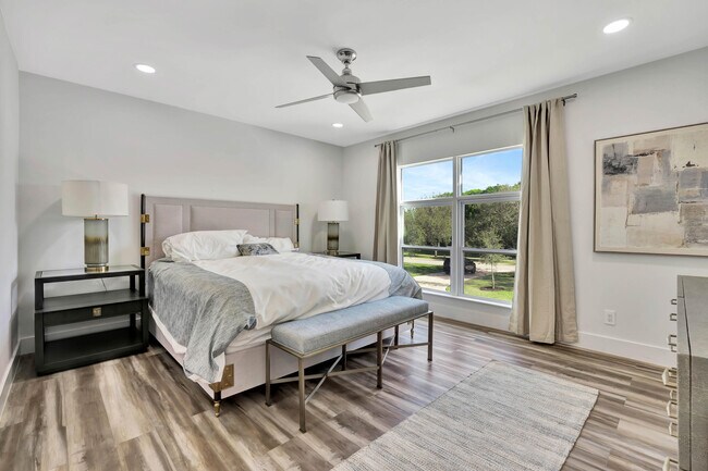 Building Photo - 7693 Steeplechase Dr