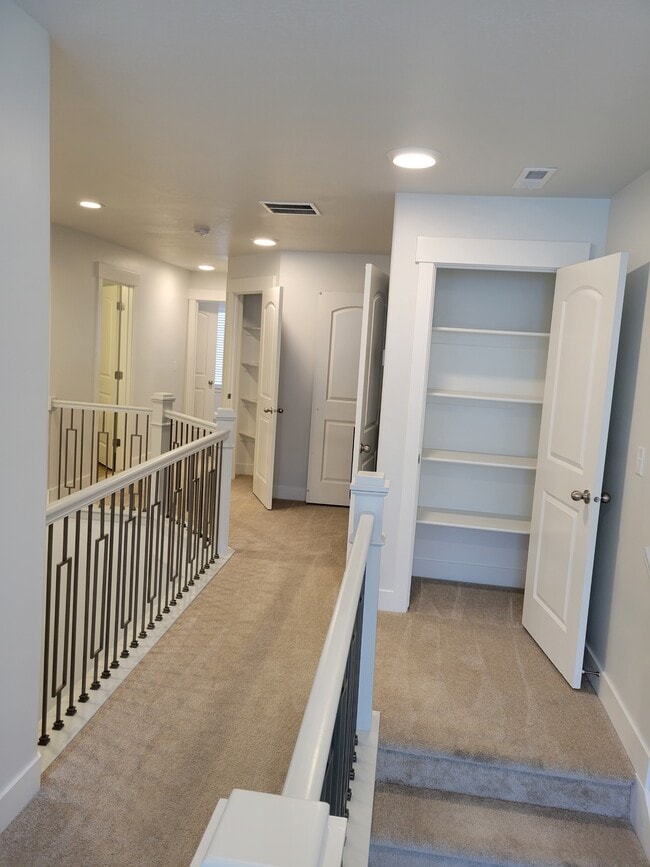 Building Photo - 1455 N 3860 W