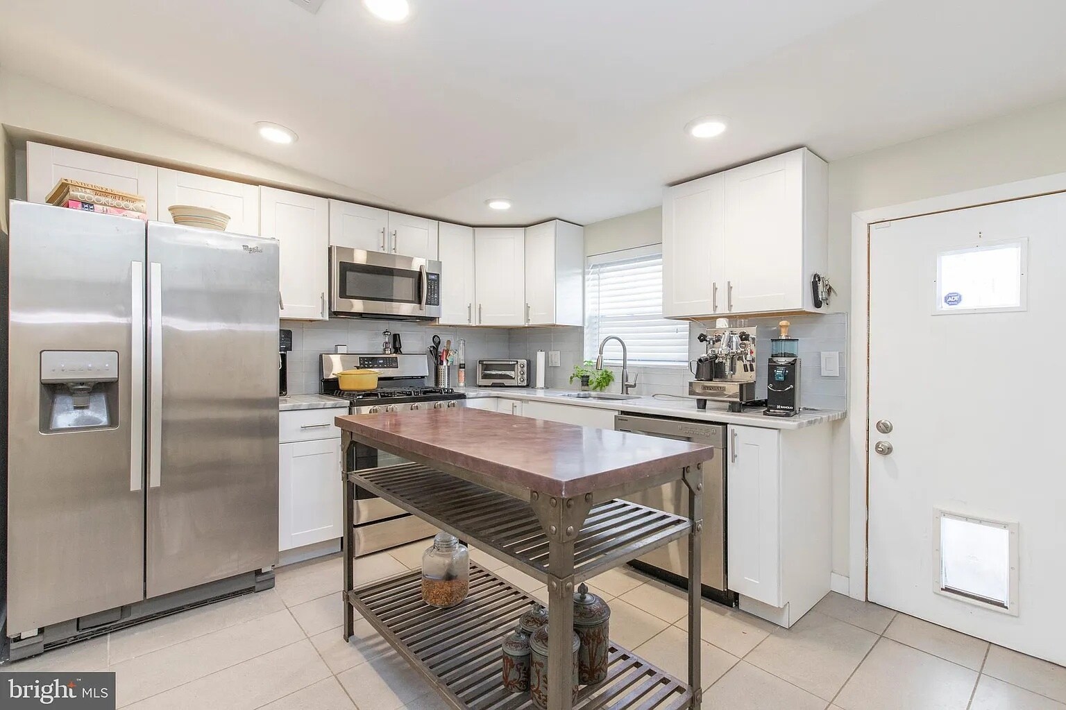 Building Photo - 1808 S Chadwick St