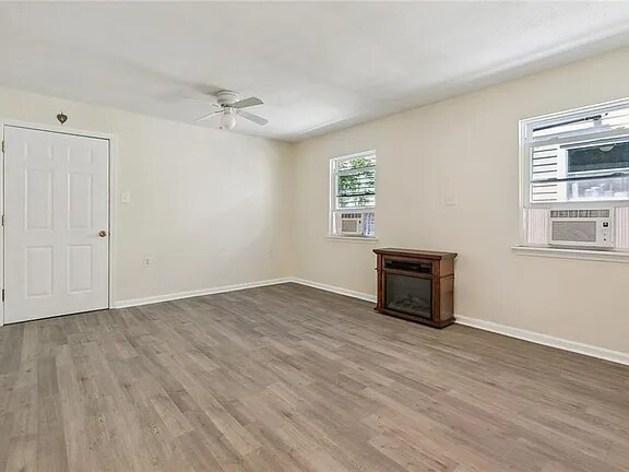 Building Photo - 1508 Spain St