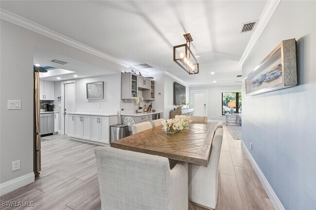 Building Photo - 530-108 108th Ave N