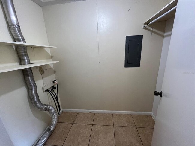 Building Photo - 423 E Sessoms Ave