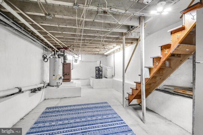 Building Photo - 2212 S Bouvier St