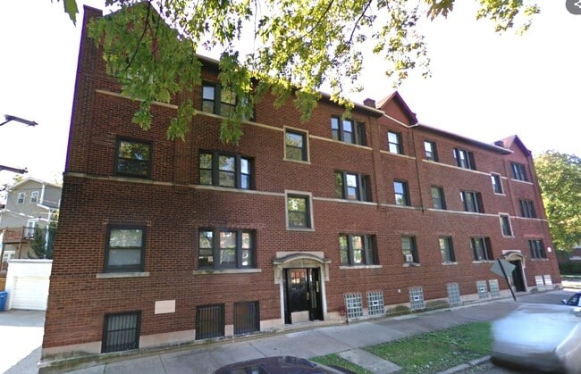 Primary Photo - 1335 W Ardmore Ave