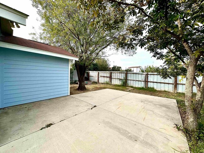 Building Photo - 2908 Green St