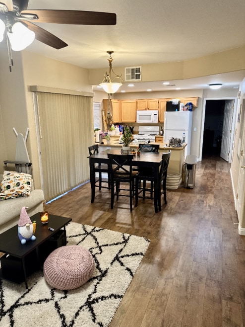 Building Photo - 3815 Juno Beach St