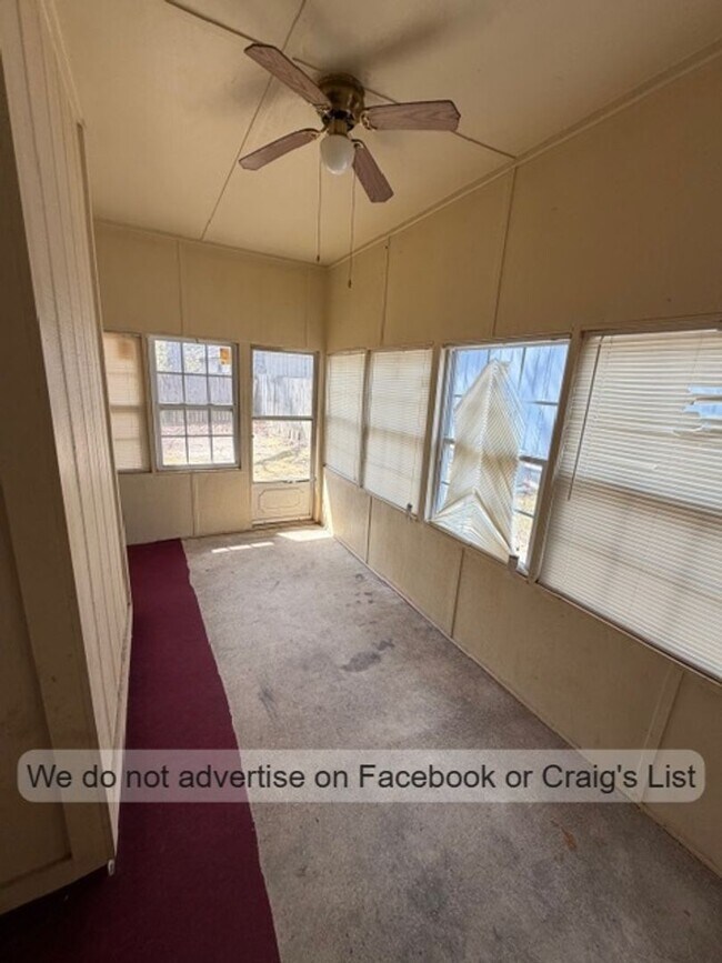 Building Photo - Glen Reilly- Shawcross Lane