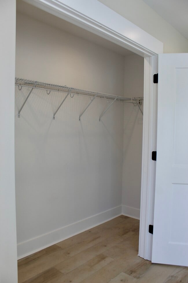 Building Photo - 215 Gores Row