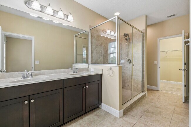 Building Photo - Your Spacious Lake Mary Home Awaits | 4BR, 3.5BA & Resort Amenities