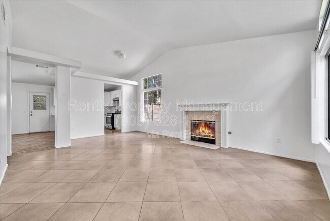Building Photo - 1240 Visconti Dr