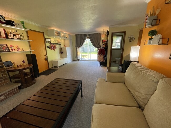 Building Photo - 1708 Howlett Ln