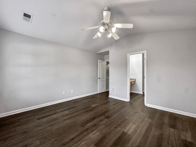 Building Photo - Beautiful Townhome for Lease in Covington
