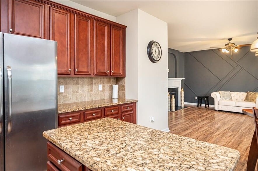 Building Photo - 7761 Sylvaner Ln